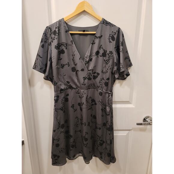 41 Hawthorn Satin Faux Wrap Flutter Sleeve Grey Dress - Picture 5 of 7